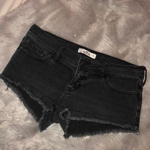 Hollister black cutoffs size 7